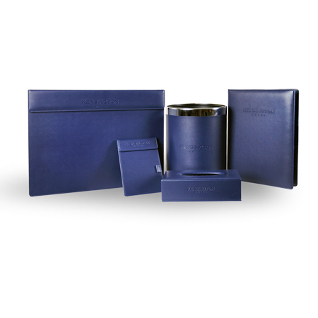 guestroom leather items acessórios de couro