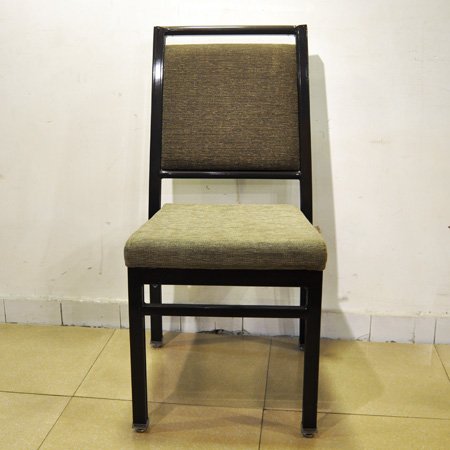  Cadeira de alumínio para banquete de hotel moderna cadeira de restaurante de luxo com almofada de pé ajustável