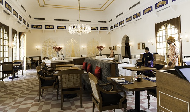 O que é estrutura de postes de escora?