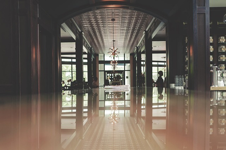 lobby-2600880_640.jpg