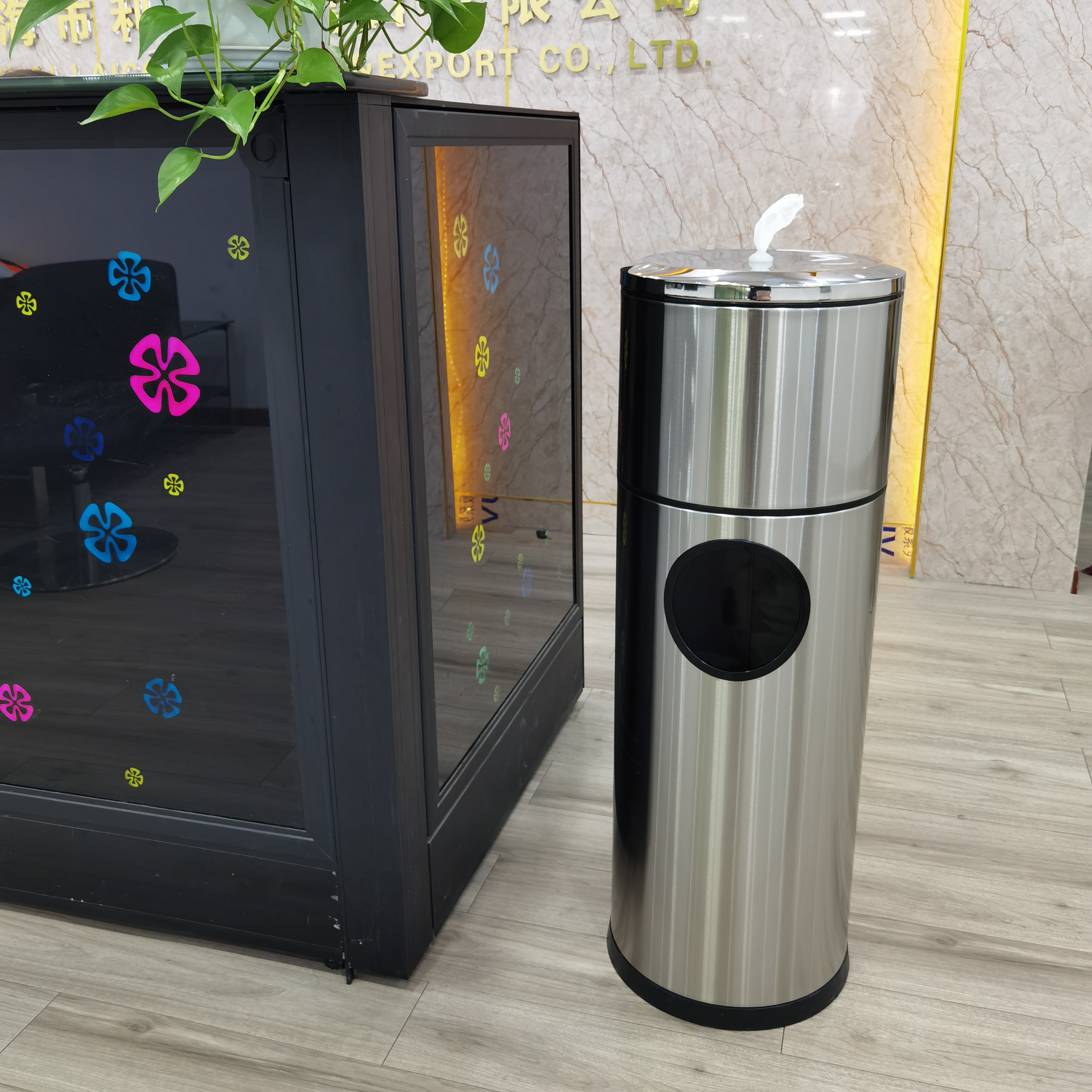  Suporte dispensador de len&ccedil;os umedecidos