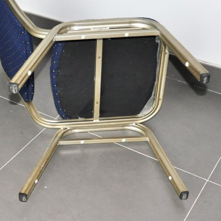 Cadeira de jantar de banquete de empilhamento de aço de boa qualidade para hotel 