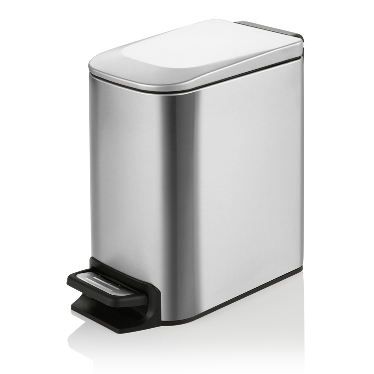 Lixeiras de pedal de boa qualidade